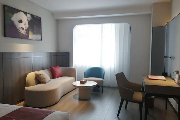 Room 27 of 62
