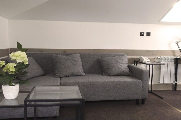Room 22 of 38