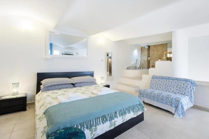 Room 3 of 19