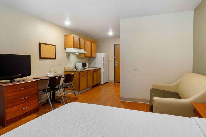 Studio with Double Bed (9 of 16)