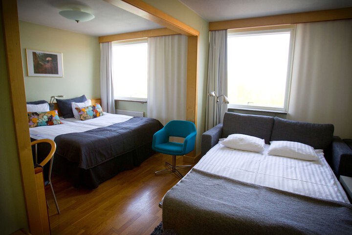 Room 8 of 92
