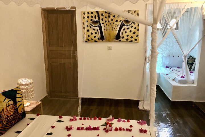 Room 26 of 150