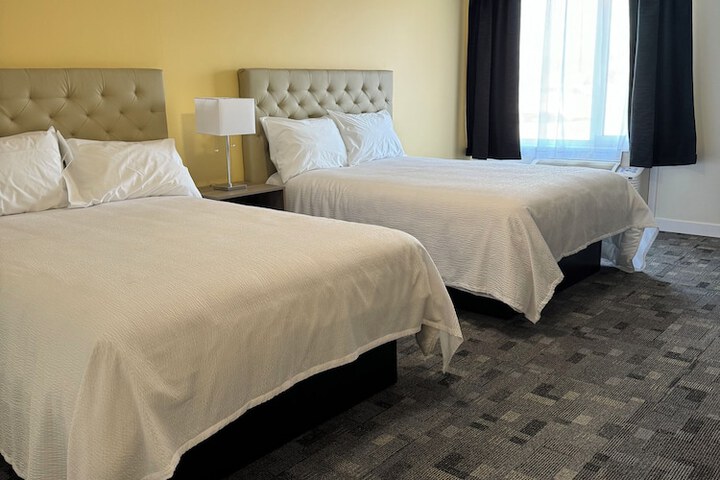 Room 16 of 33