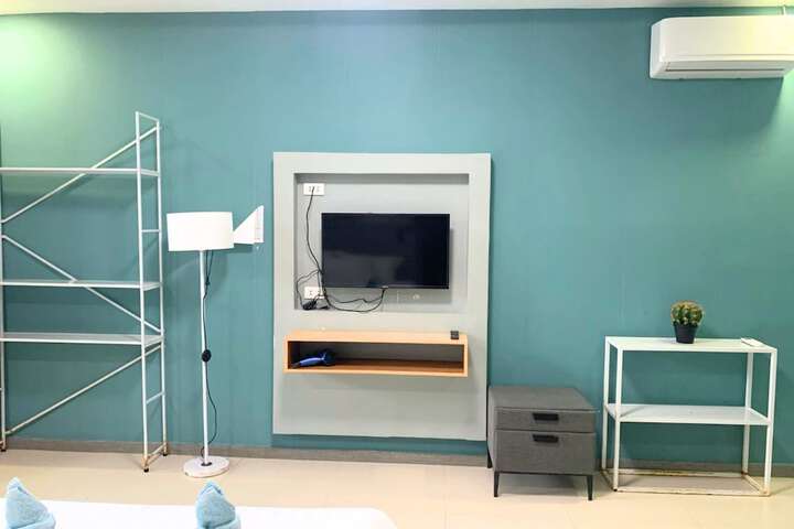 Room 16 of 64