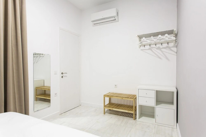 Room 2 of 11