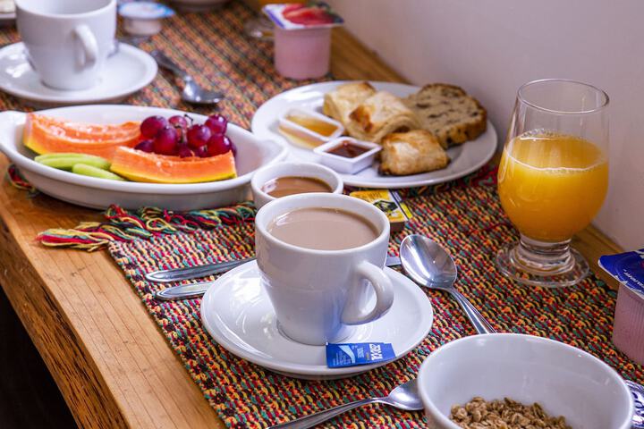 Breakfast/Coffee Service 98 of 145