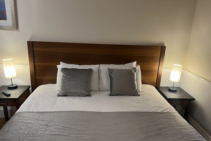 Room 13 of 43