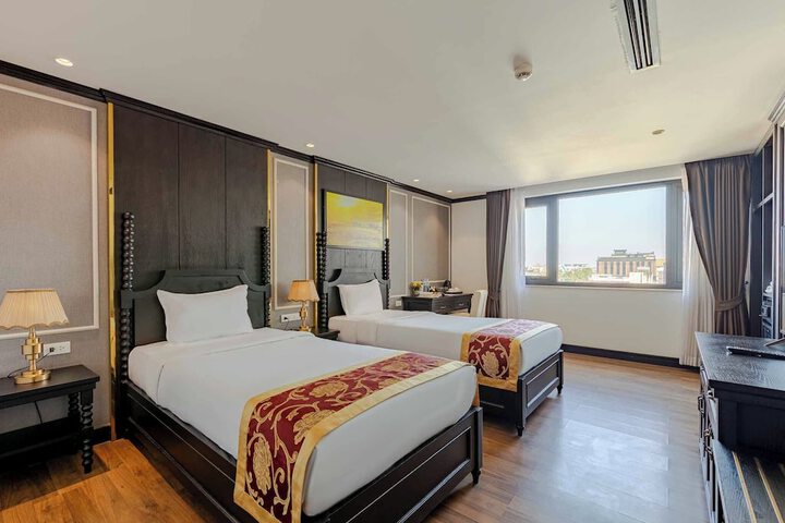 Room 15 of 65