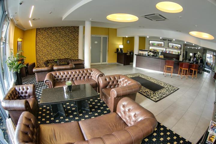 Guest Lobby