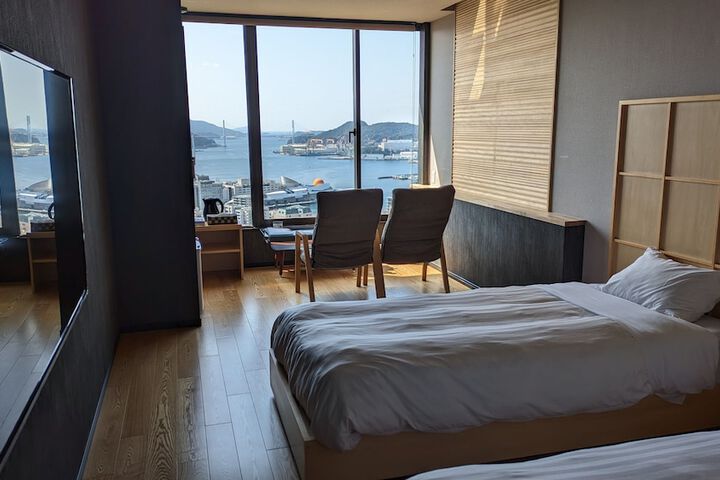 Room 16 of 68
