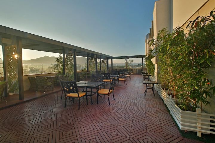 Terrace/Patio 8 of 25
