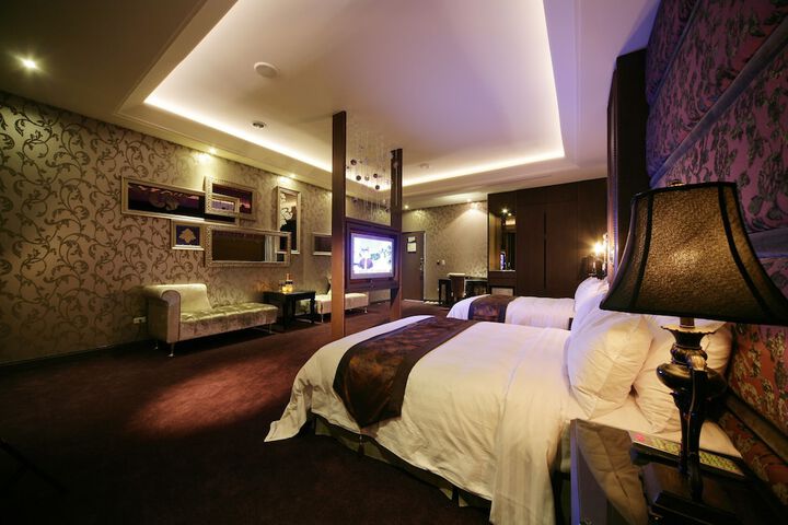 Room 36 of 65