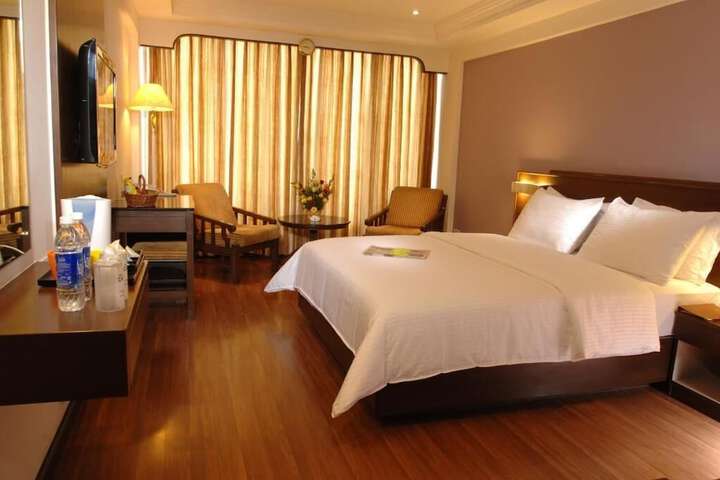 Room 3 of 21