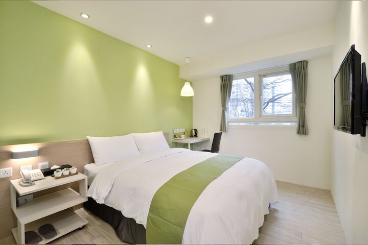 Room 7 of 62