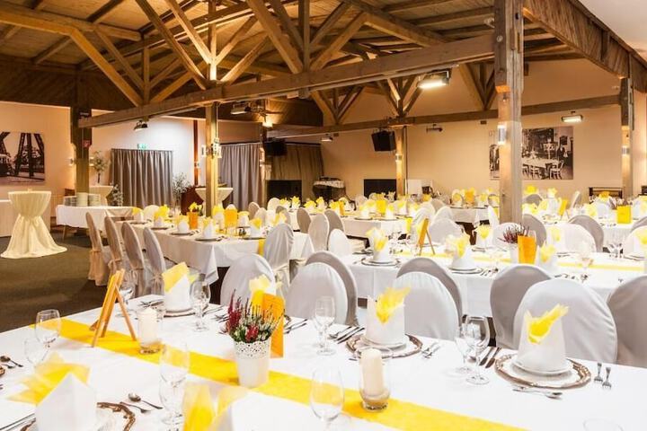 Ballroom/Hall 40 of 43