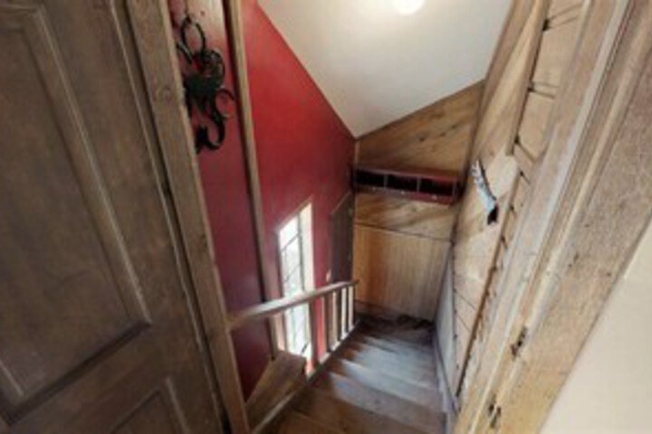 Room 14 of 19