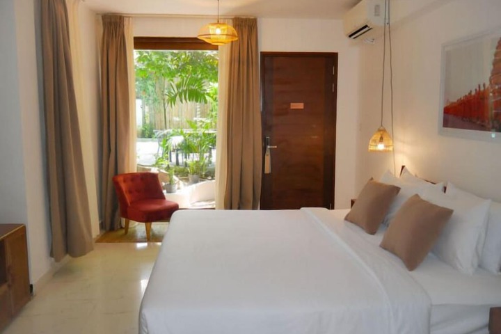 Room 3 of 35