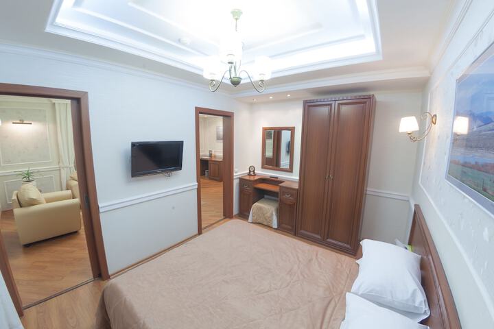 Room 8 of 37