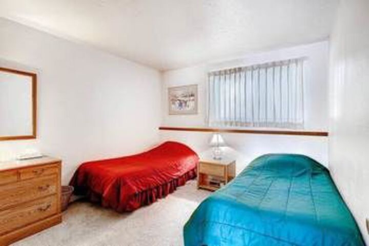 Room 7 of 18