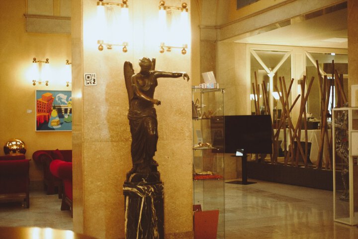 Hotel Interior 4 of 124