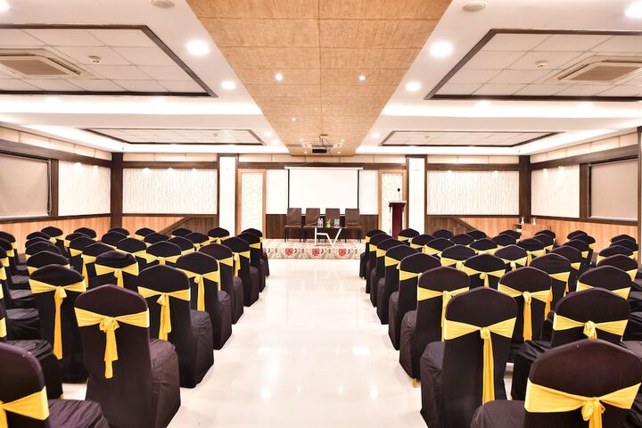Ballroom/Hall 53 of 65