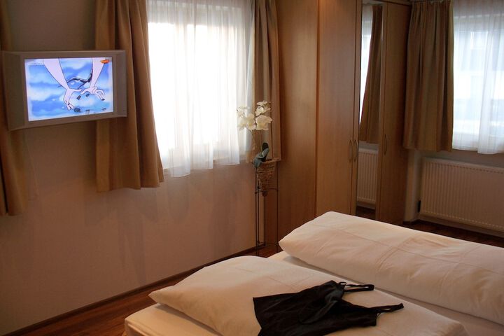 Room 4 of 29