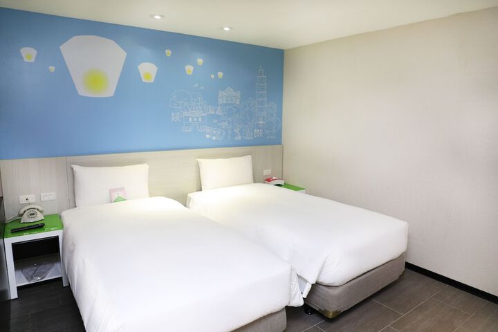 Room 19 of 154