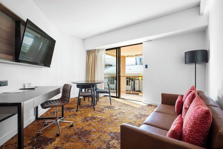 Room 35 of 117