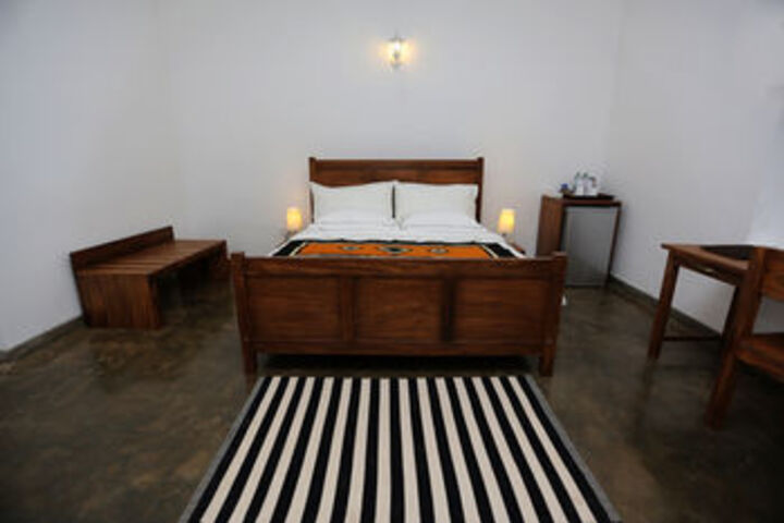 Room 9 of 31