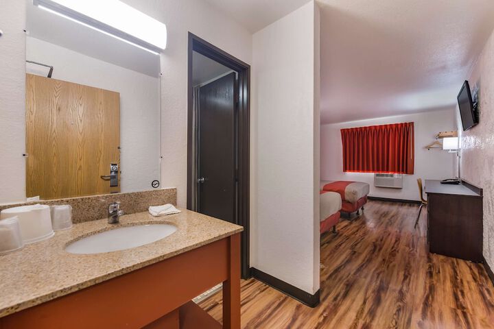 Double Room Disability Accessible (11 of 13)