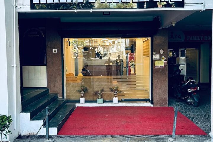 Room 12 of 17