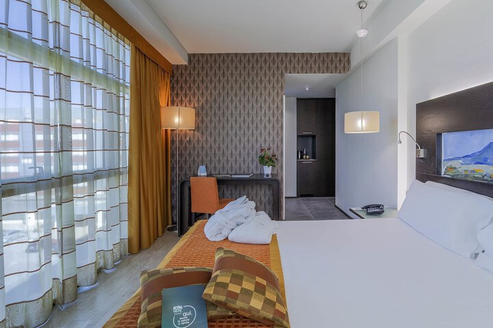 Room 13 of 72