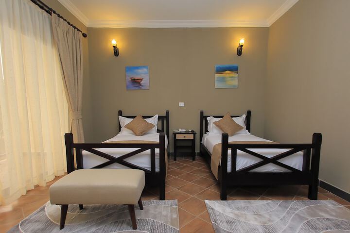 Room 34 of 120