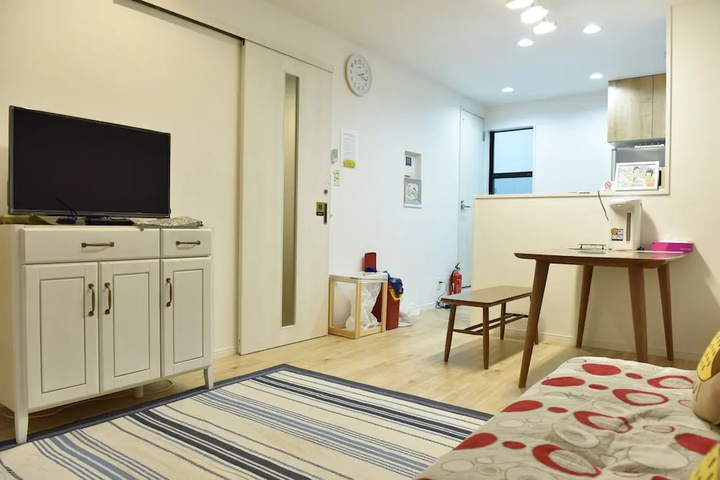 Room 2 of 11