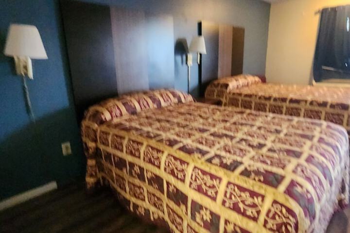 2 Queen Beds (4 of 10)