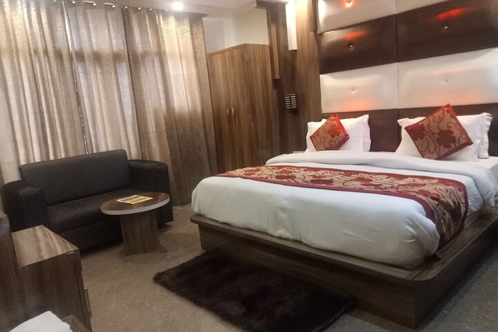 Room 22 of 61