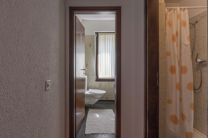 Room 14 of 39