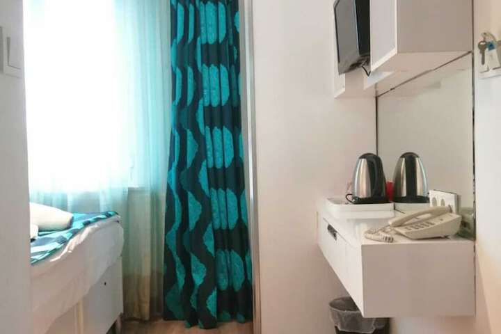 Room 25 of 41