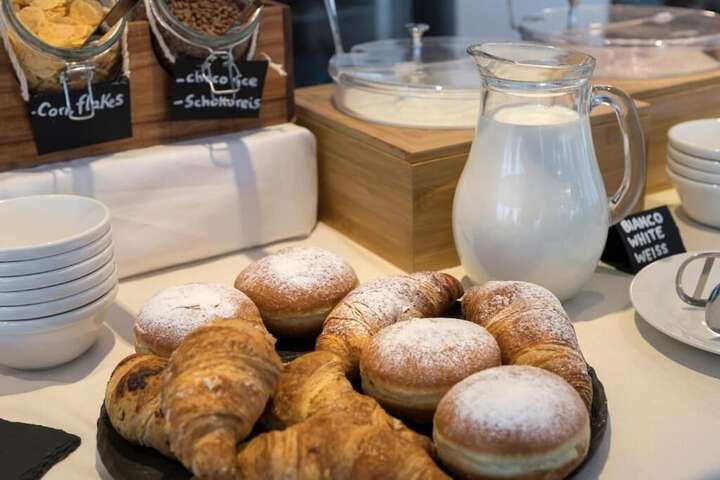 Breakfast/Coffee Service 50 of 66
