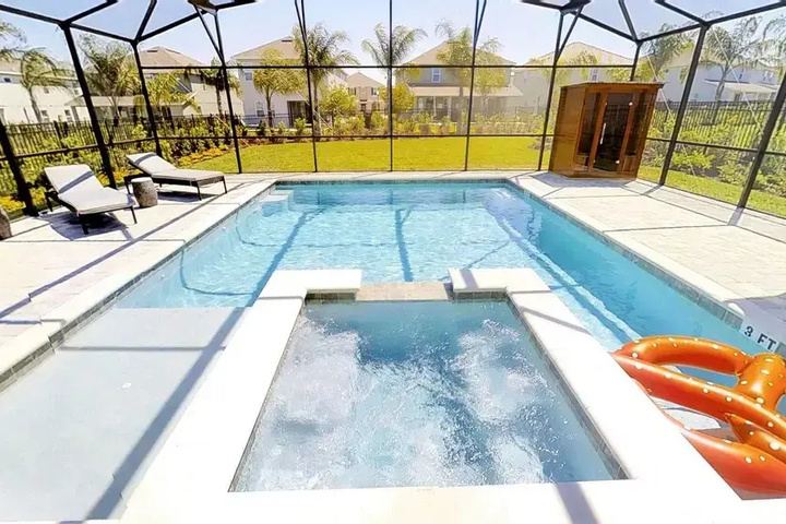 Pool 13 of 21