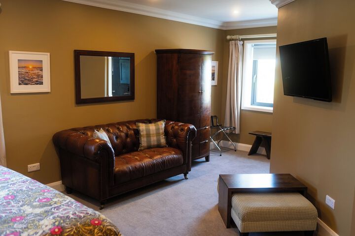Room 49 of 118