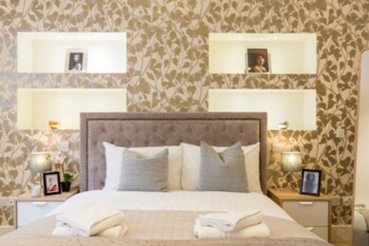 Room 11 of 21