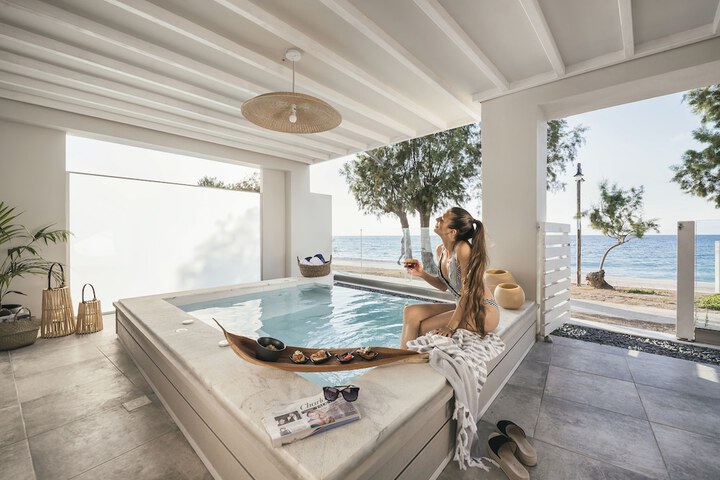 Hot Tub 69 of 100