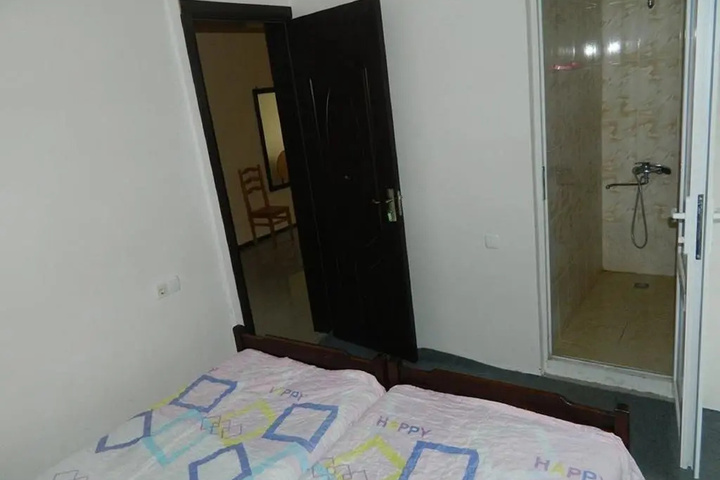Room 6 of 6