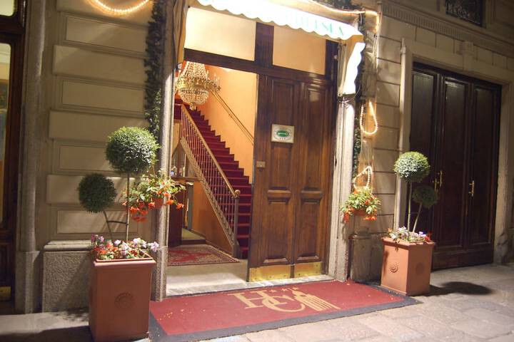 Hotel 65 of 69
