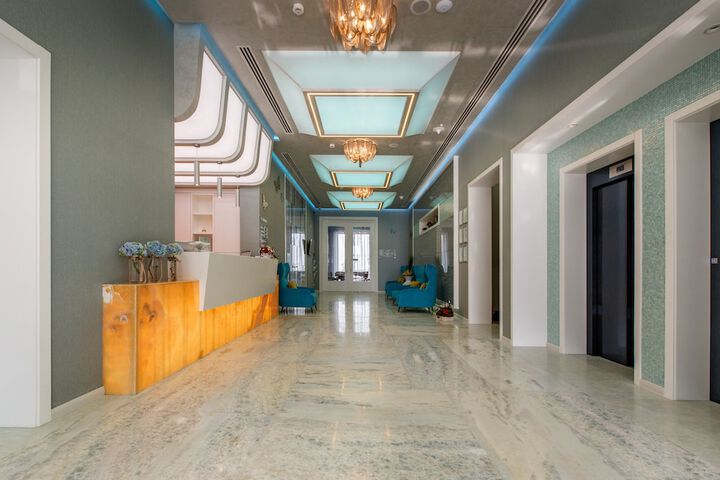 Hotel 2 of 64