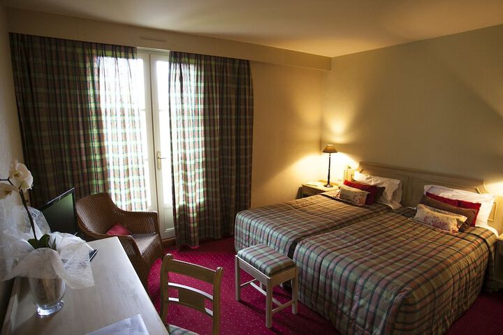 Room 3 of 39