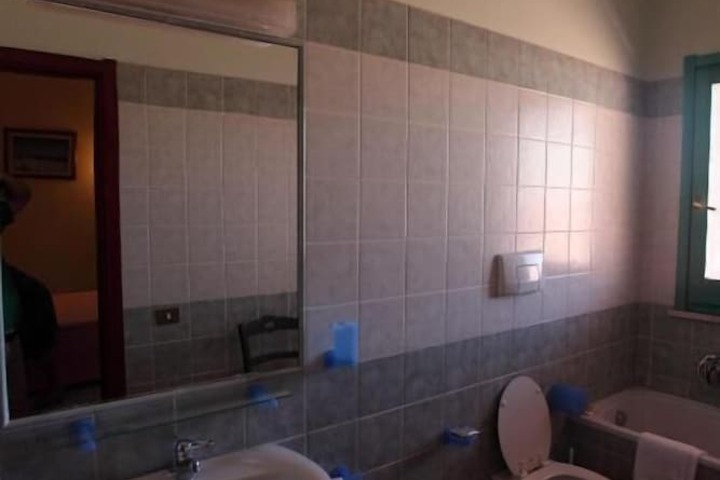 Room 10 of 45