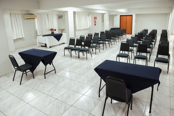 Ballroom/Hall 24 of 28