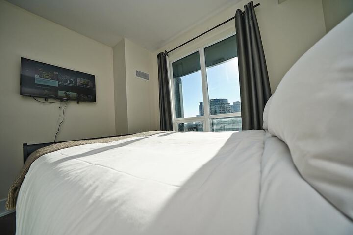 Room 13 of 196